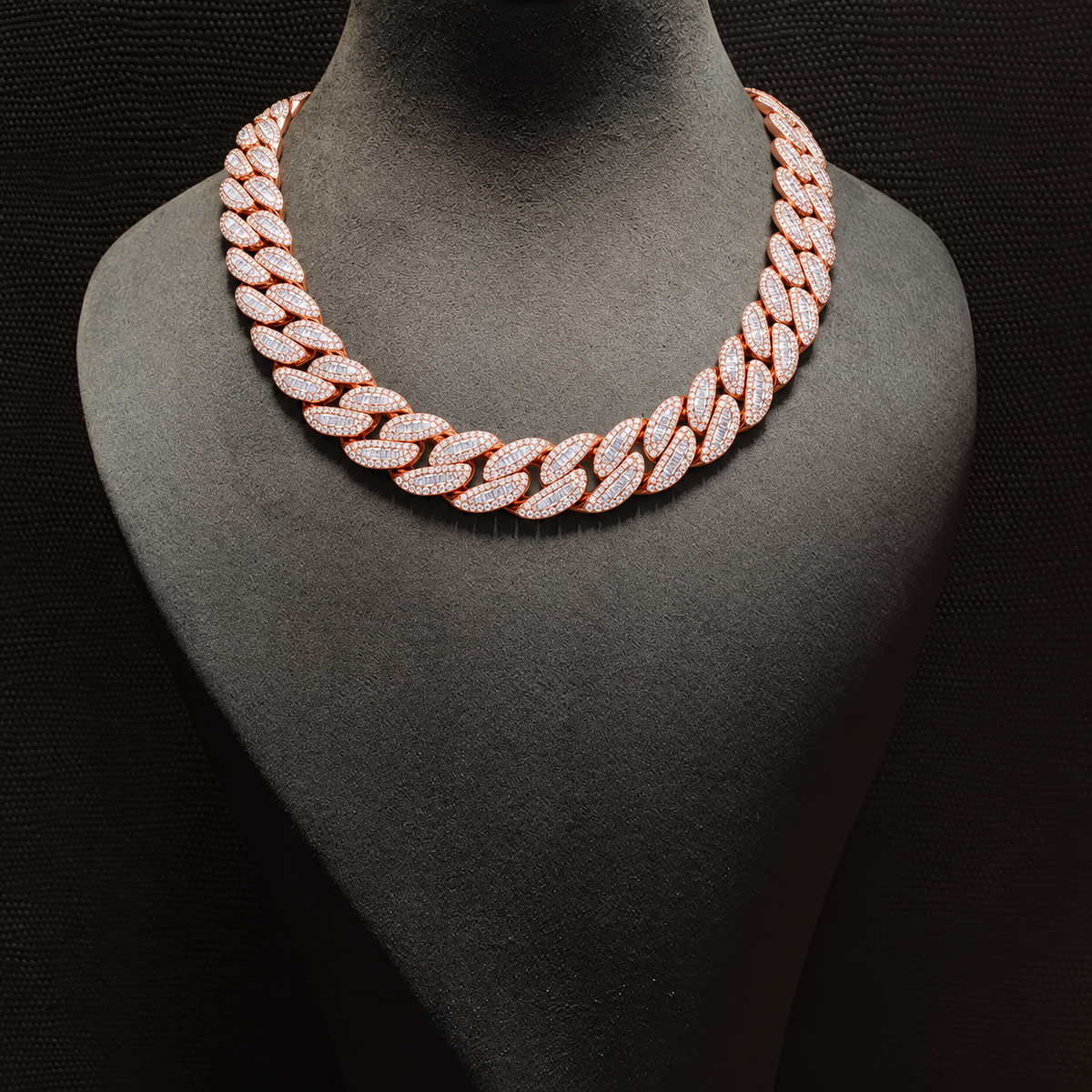 Chaîne cubaine en moissanite baguette – Or rose 20 mm